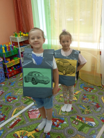Познавательно-игровая программа «У светофора нет каникул» 0
